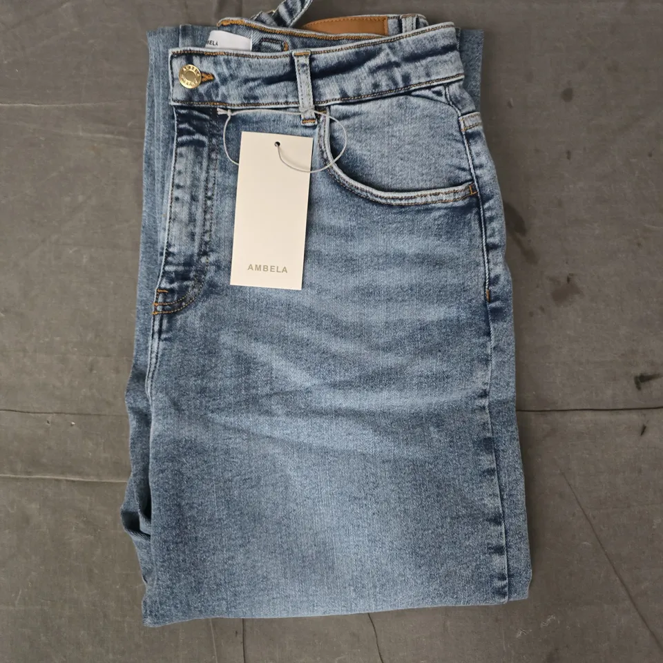 AMBELA JEANS IN BLUE SIZE 18