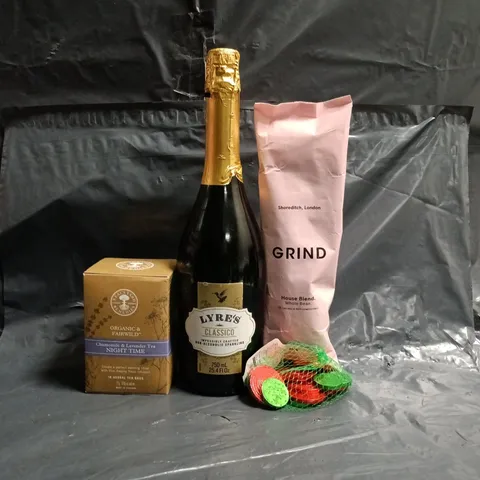 APPROXIMATELY 5 ASSORTED FOOD AND DRINK ITEMS TO INCLUDE LYRE'S NON-ALCOHOLIC SPARKLING DRINK, GRIND COFFEE, ETC