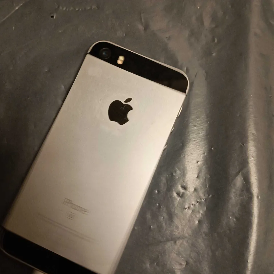 APPLE IPHONE SE A1723