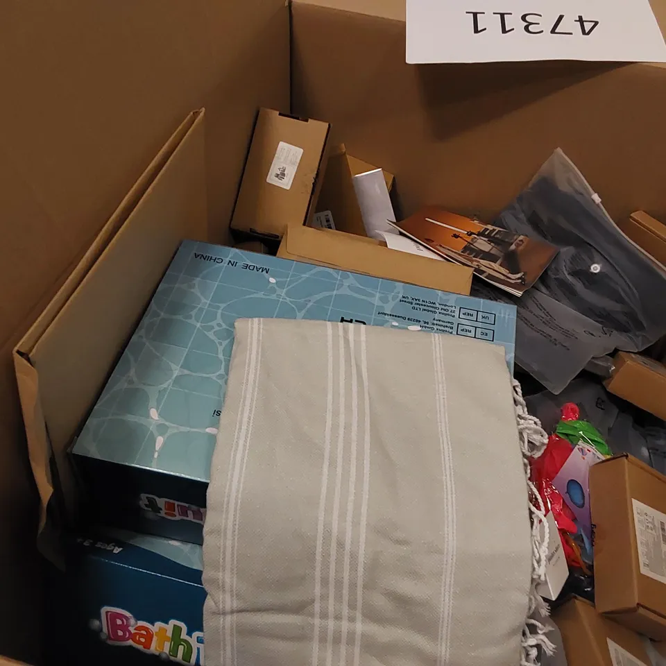 PALLET OF ASSORTED ITEMS INCLUDING: SIGNED FOOTBALL POSTERS, CHILDREN'S TOYS, TORCHES, BABY RECORD BOOK, BALLOONS, PHONE CASE, CAR PHONE MOUNT, BOOKS, COPPER WIRE LIGHT