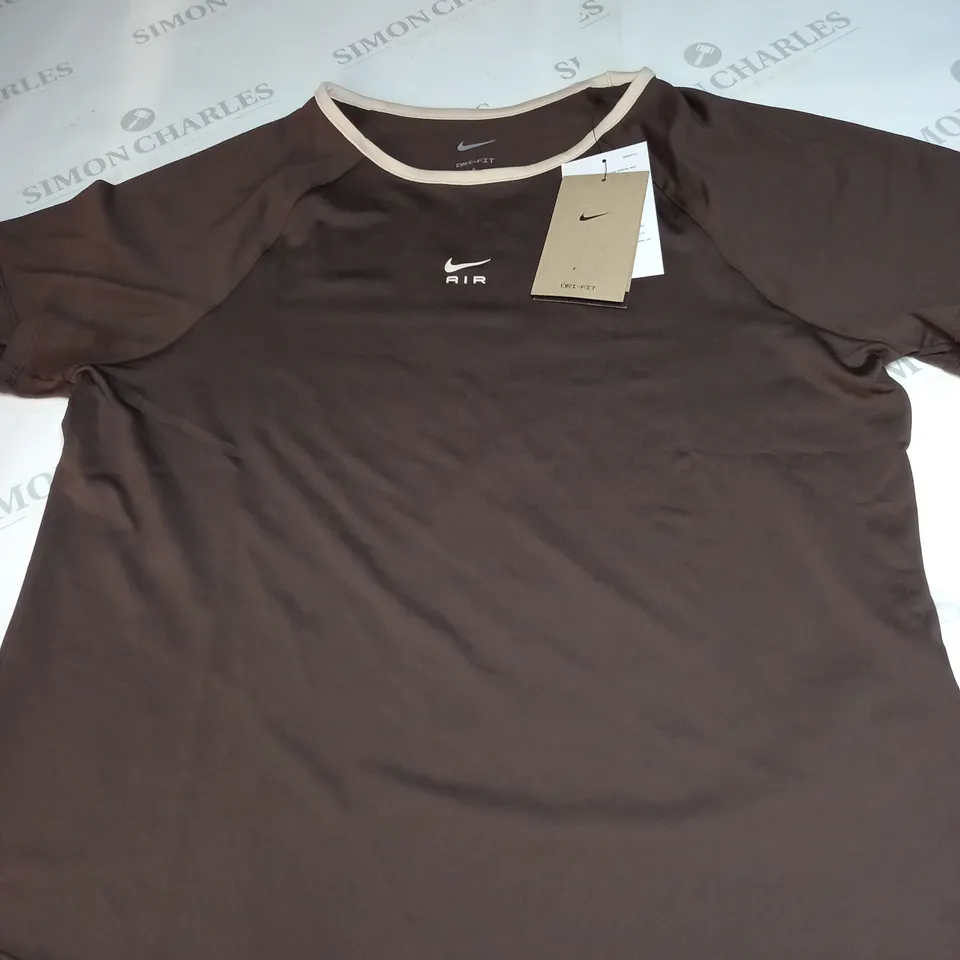 NIKE AIR LOGO T-SHIRT SIZE S