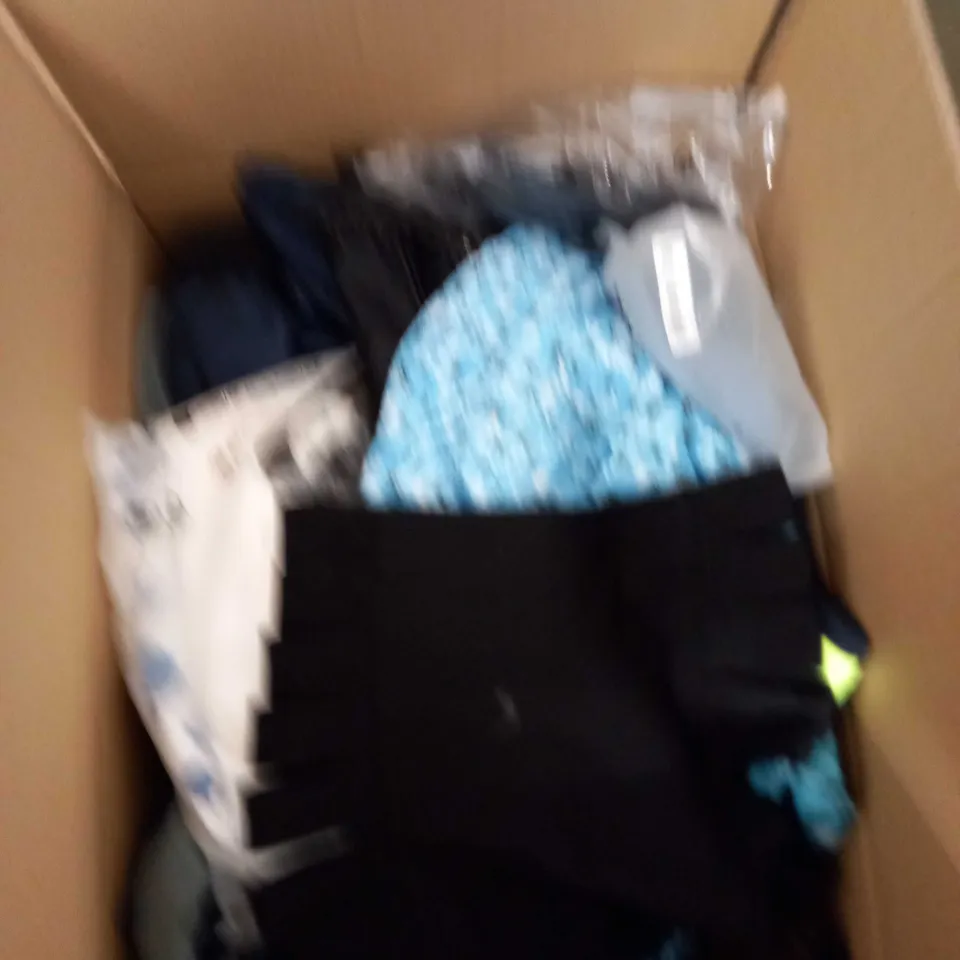 BOX OF APPROX 35 ASSORTED CLOTHING ITEMS TO INCLUDE - DRESSES, T-SHIRTS AND TROUSERS