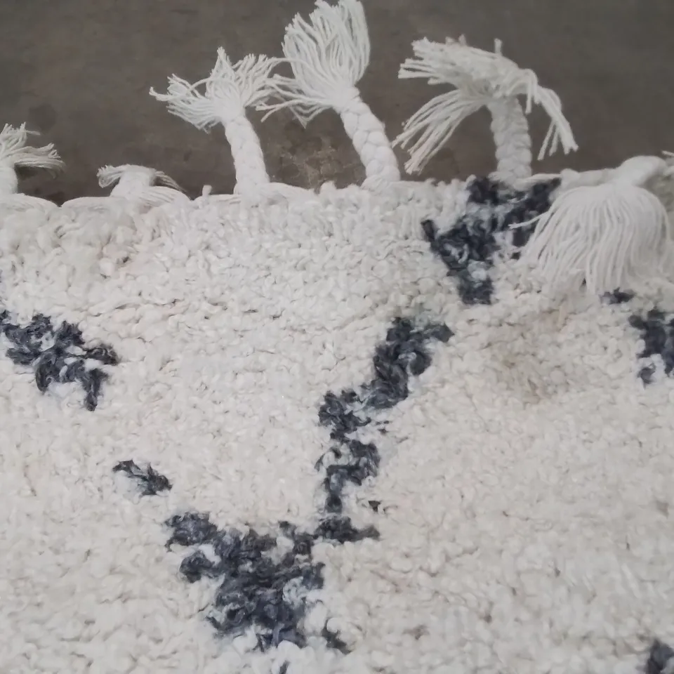 BRAND NEW PACO NADOR RUG - 120X170CM