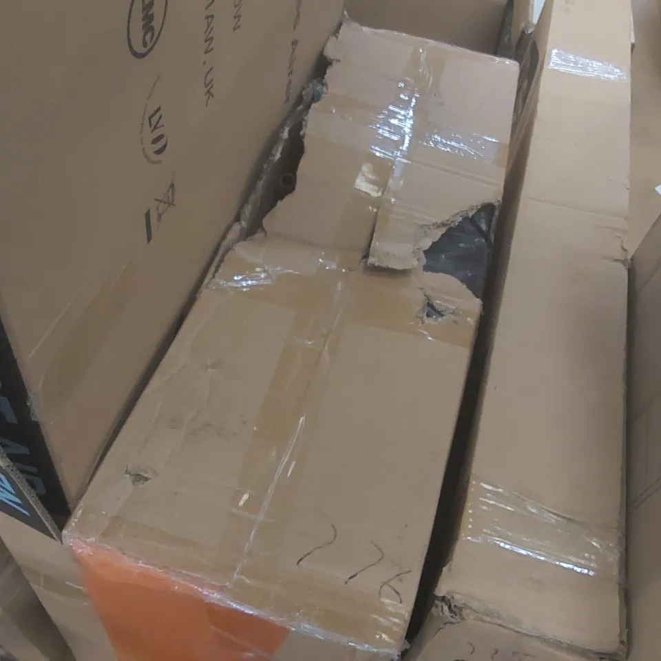 BOXED NEO GREEN/BLACK LEATHER GAMING CHAIR WITH FOOTREST