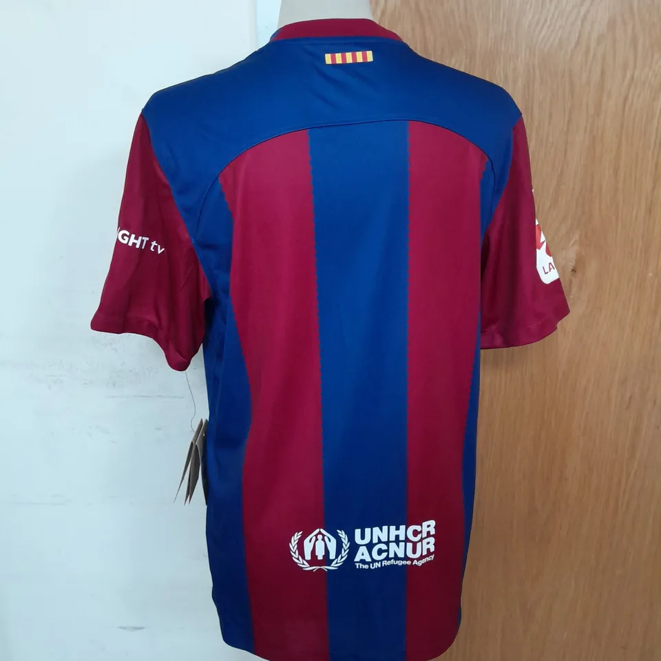 NIKE X FCB X ROLLING STONES OFFICIAL FOOTBALL SHIRT IN BLUE AND BURGUNDY SIZE M