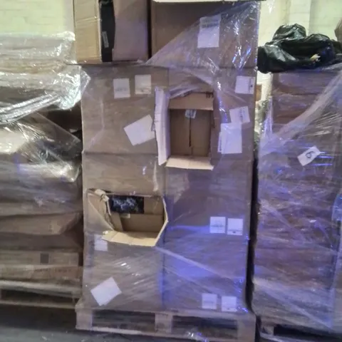 PALLET OF CHRISTMAS DECORATIONS AND TREES