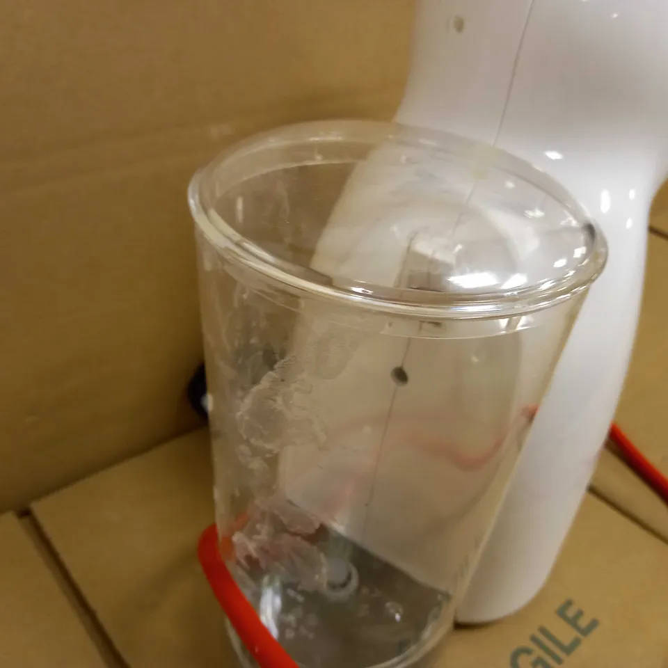 NESCAFE DOLCE GUSTO PICCOLO XS COFFEE MACHINE - WHITE