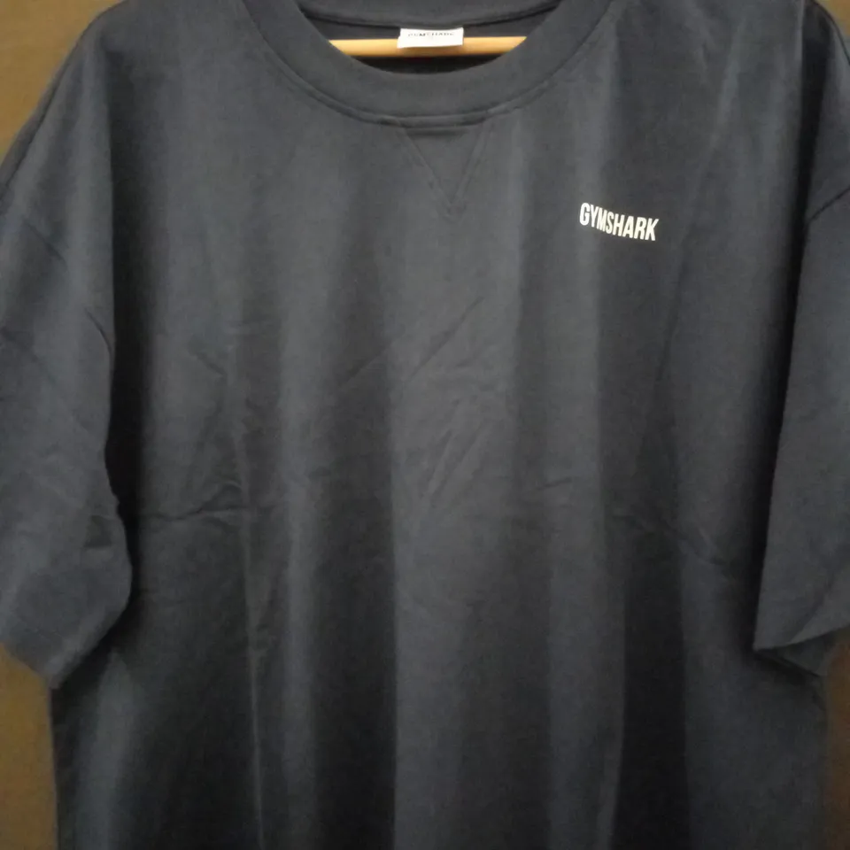 GYMSHARK OVERSIZED ROUND NECK T-SHIRT IN NAVY - MEDIUM