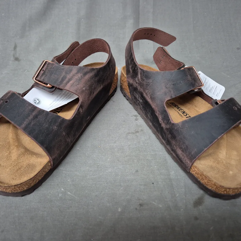 BOXED PAIR OF BIRKENSTOCK MILANO SANDALS IN DARK BROWN UK SIZE 7.5