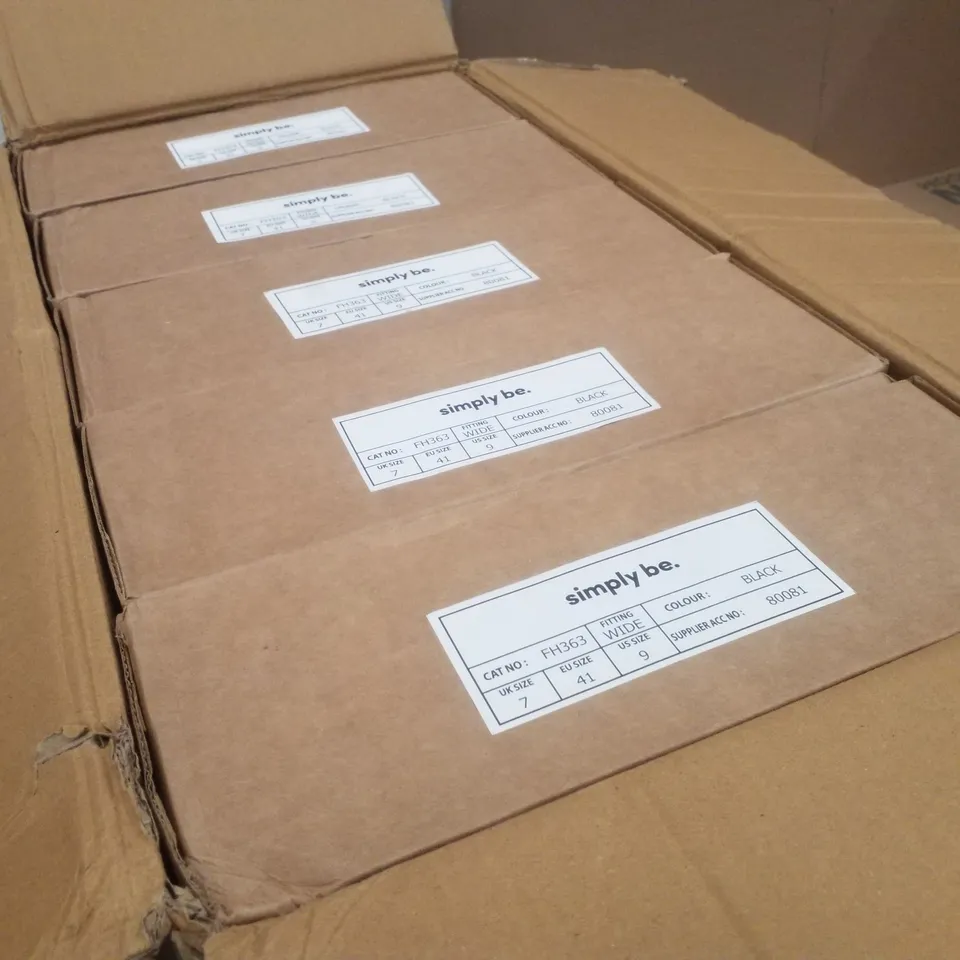 BOX CONTAINING APPROXIMATELY 5 PAIRS OF BRAND NEW SIMPLY BE BLACK BREENER WIDE LEATHER BOOTS - SIZE 7