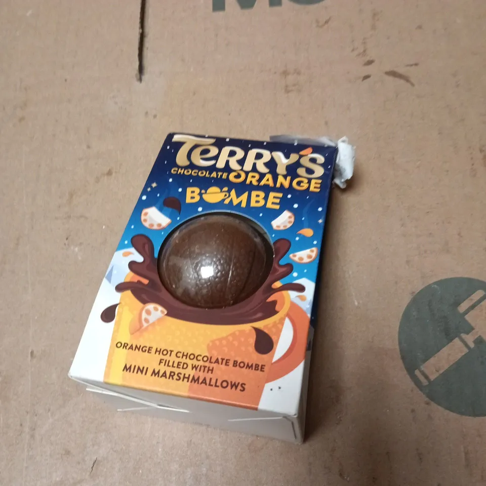 APPROXIMATELY 12 ASSORTED FOOD ITEMS INCLUDING TERRYS ORANGE BOMB AND HEERA RAITA 