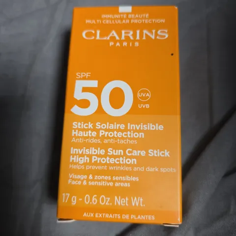CLARINS PARIS SPF50 INVISIBLE SUN CARE STICK – HIGH PROTECTION (17 G)