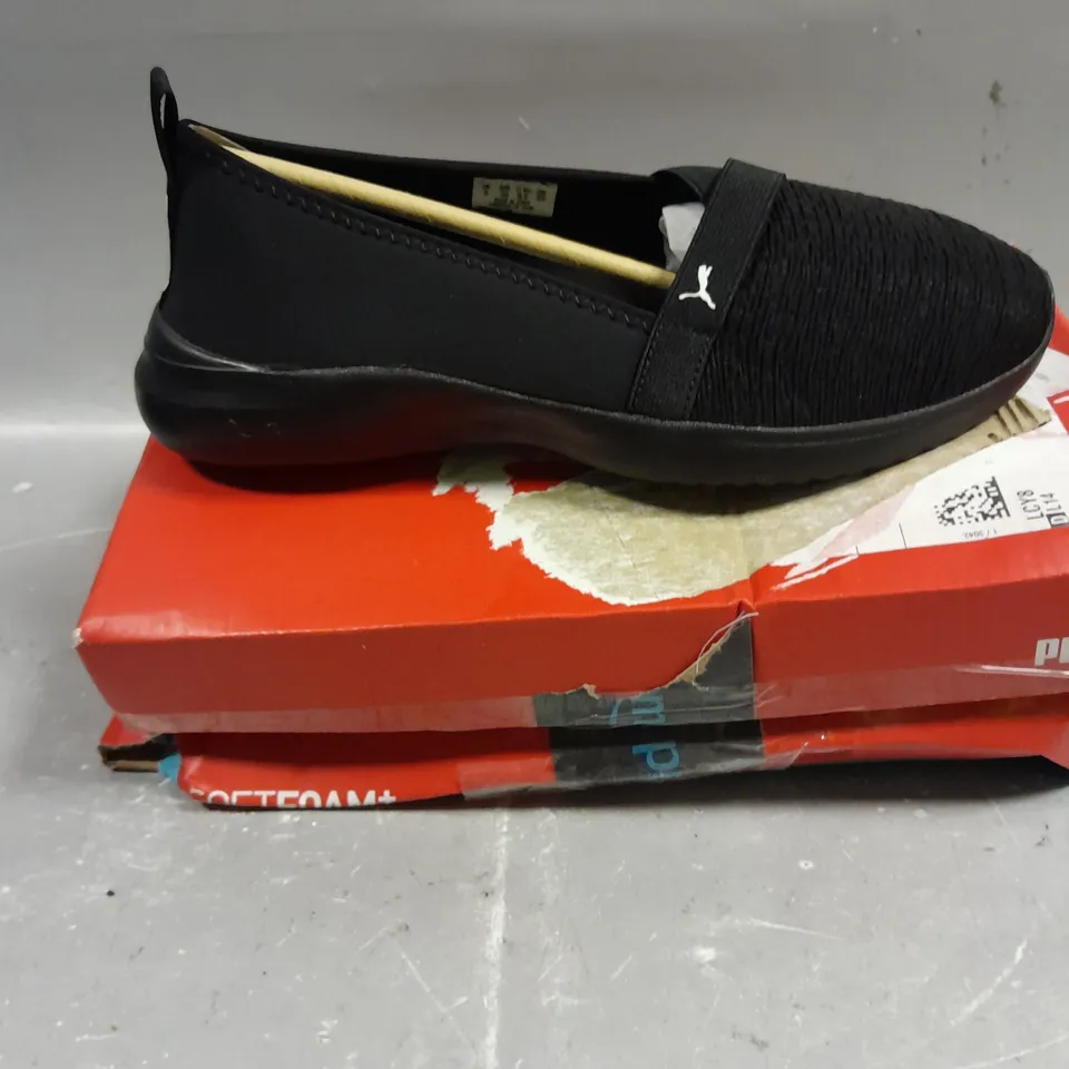 BOXED PAIR OF PUMA SOFT FOAM+ WOMENS SLIP ON SHOES - 6