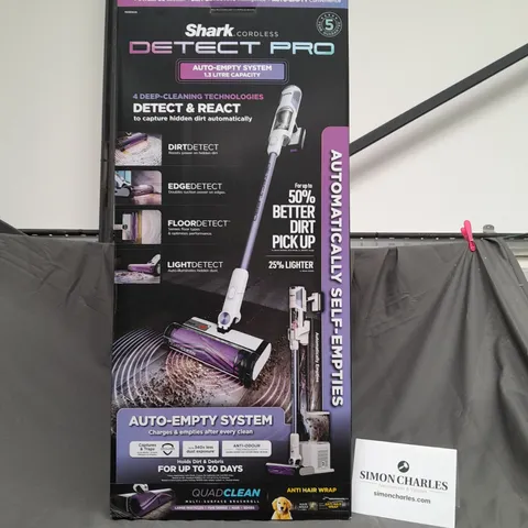 BOXED SHARK DETECT PRO 1.3L AUTO EMPTY VACUUM CLEANER IW3510UK