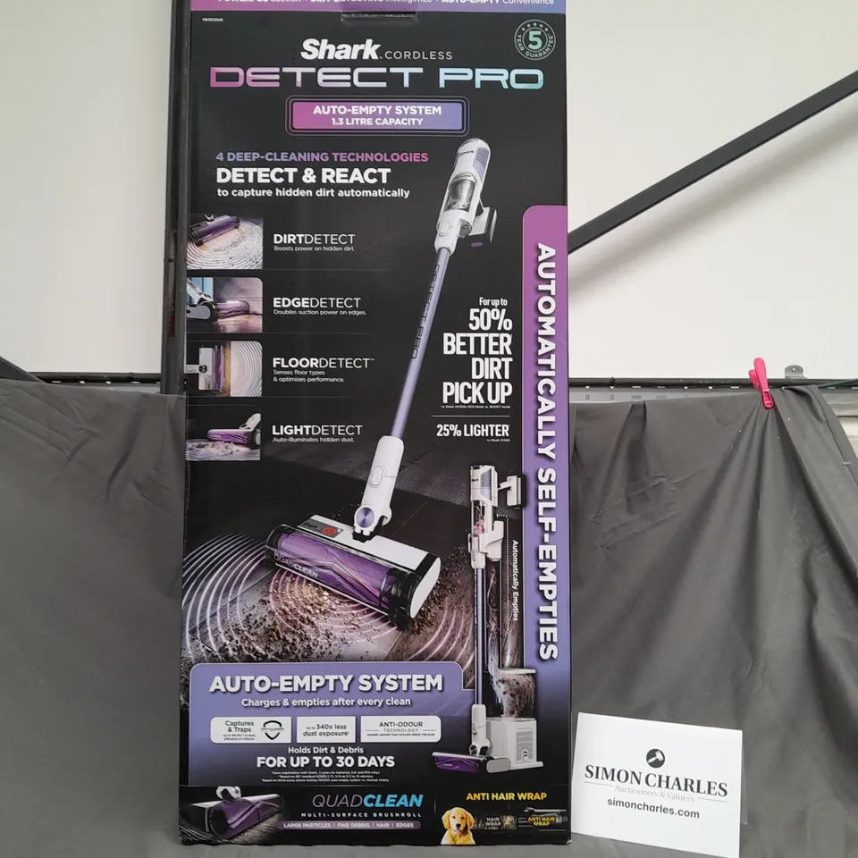 BOXED SHARK DETECT PRO 1.3L AUTO EMPTY VACUUM CLEANER IW3510UK