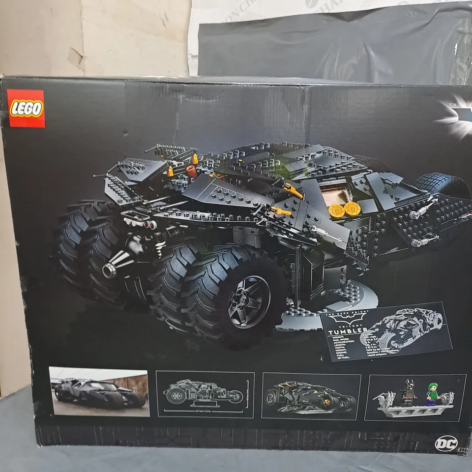 BOXED LEGO 76240 BATMAN THE DARK KNIGHT TRILOGY BATMOBILE TUMBLER 76240 RRP £229.99