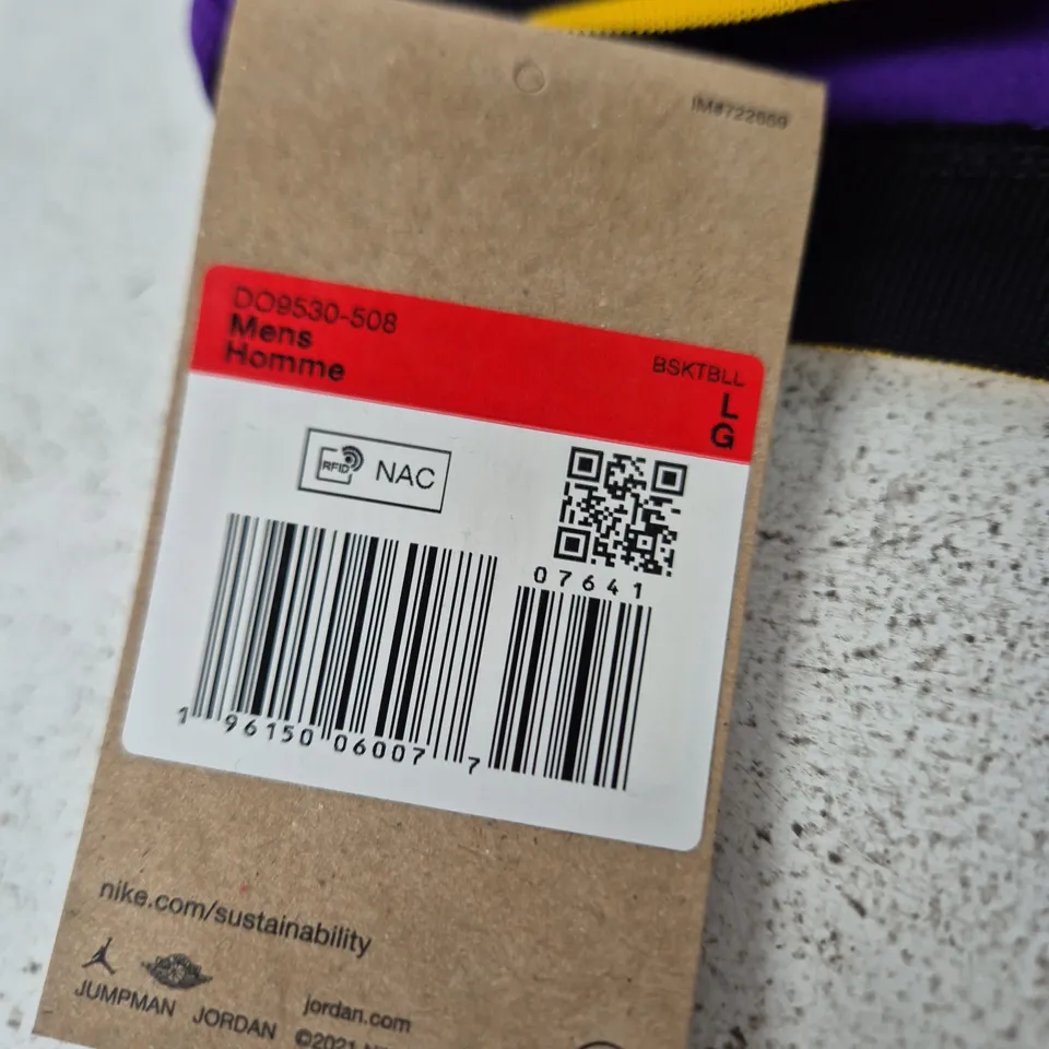 NIKE NBA LAKERS JERSEY – LEBRON JAMES, PURPLE, NUMBER 23 (UK L) – STATEMENT EDITION