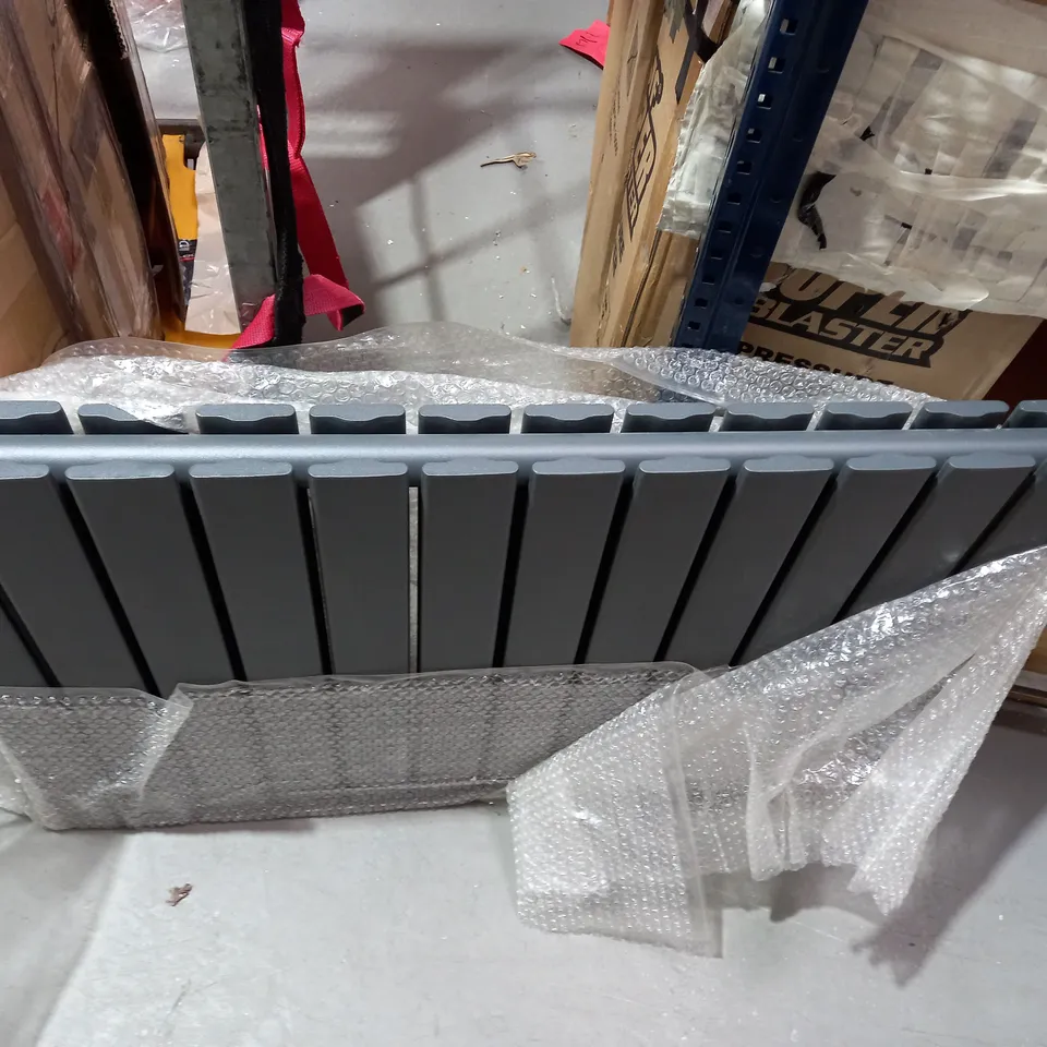 BOXED DESIGNER HORIZONTAL FLAT ANTHRACITE DOUBLE RADIATOR 60X91CM