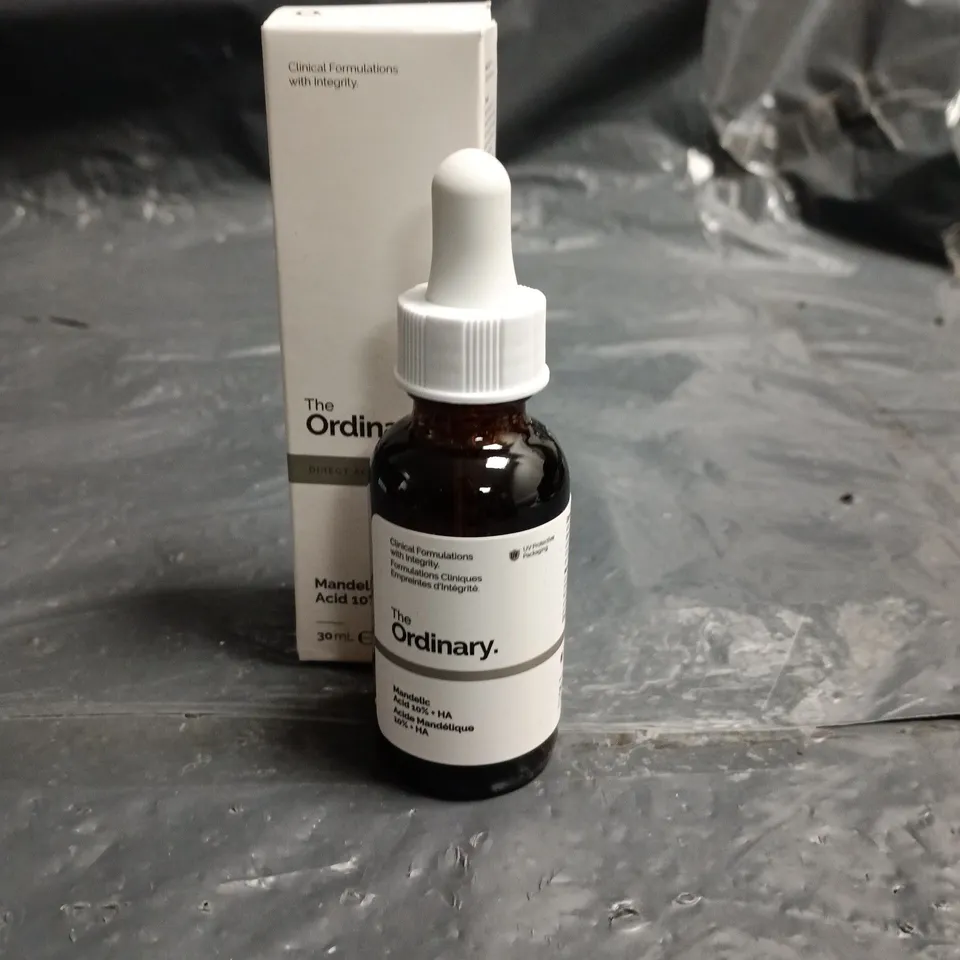 THE ORDINARY MANDELIC ACID 10% + HA SERUM – 30 ML