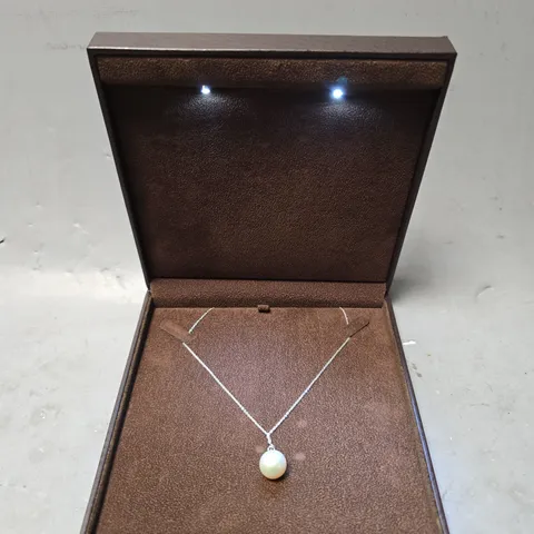 BOXED ANGARA PEARL NECKLACE 