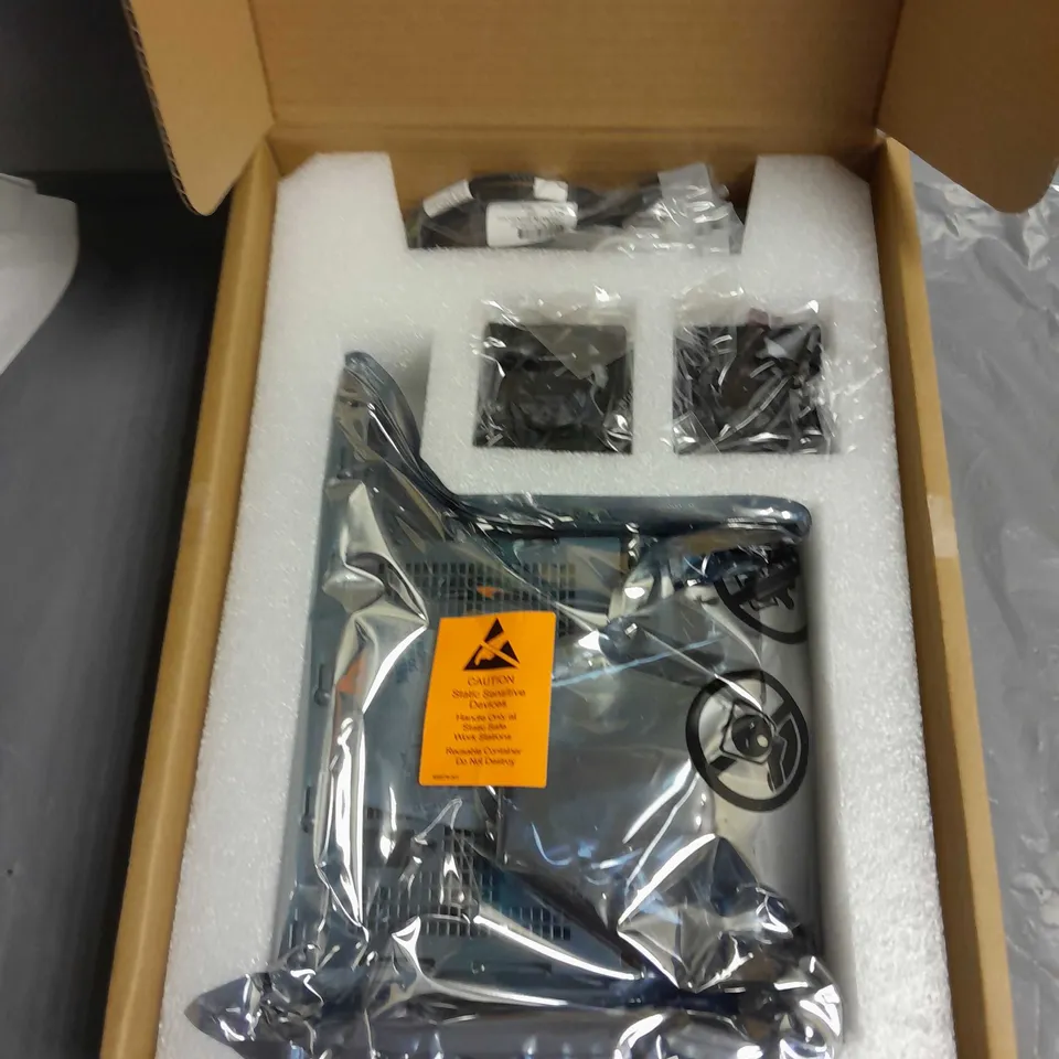 BOXED HEWLETT PACKARD ENTERPRISE DL180 GEN10 REAR 2SFF TO P816I-A ENABLEMENT KIT