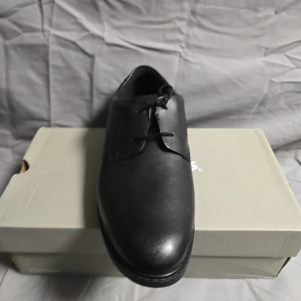 BOXED PAIR OF CLARKS KIDS SCALA LOPP LEATHER SHOES - UK SIZE 8.5