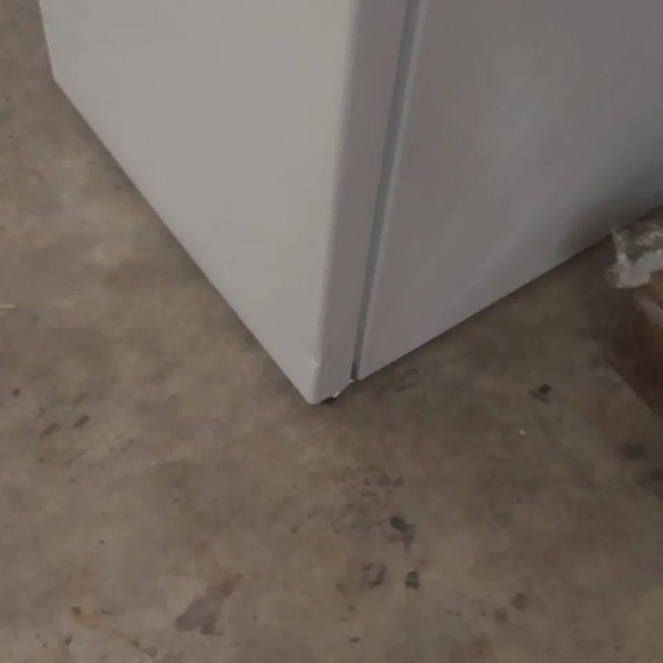 LOGIK LUL48W23 UNDERCOUNTER FRIDGE - WHITE
