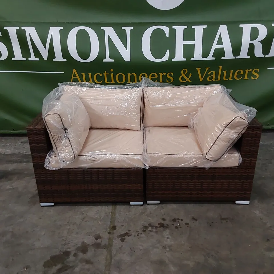 DESIGNER RATTAN 2 SEATER GARDEN/PATIO SOFA IN CHOCOLATE MIX AND COFFEE CREAM COLOUR WITH CUSHIONS