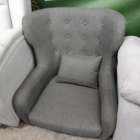 DESIGNER GREY FABRIC BUTTON BACK ARMCHAIR WITH FOOTSTOOL
