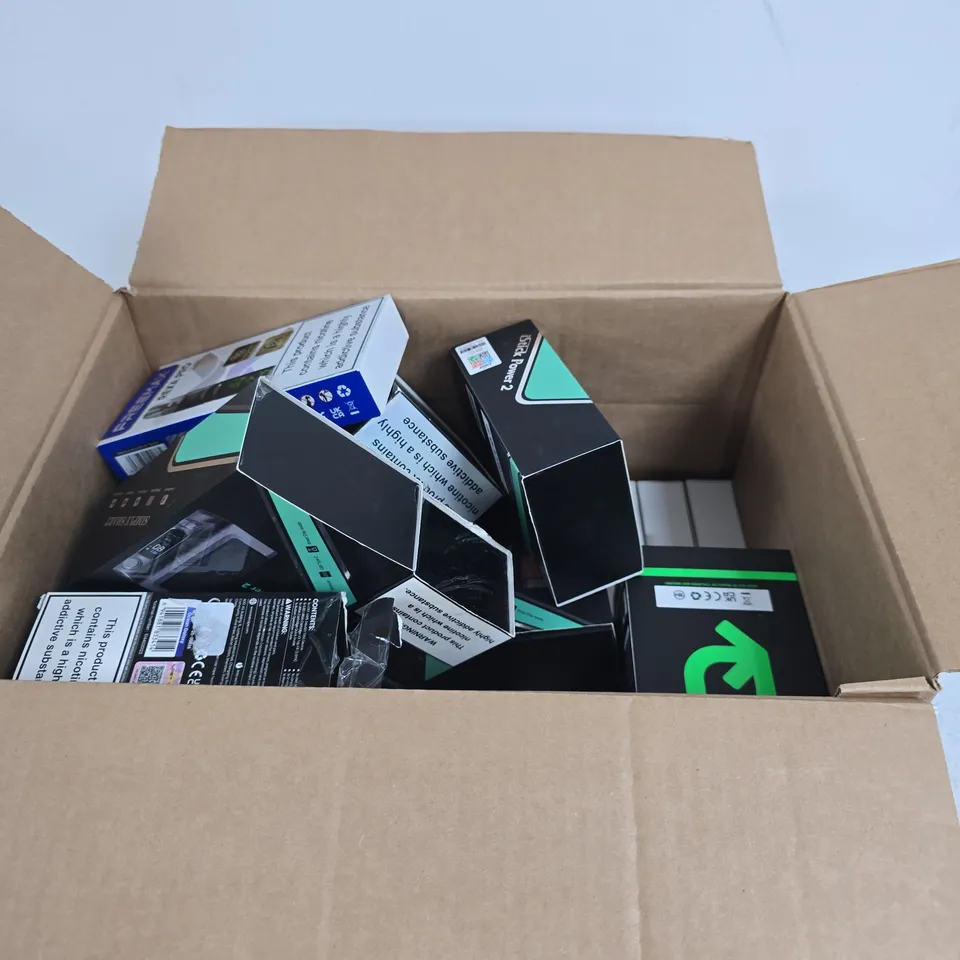 APPROXIMATELY 20 ASSORTED E-CIG PRODUCTS AND ACCESSORIES TO INCLUDE ELEAF, FREEMAX, LOST VAPE ETC