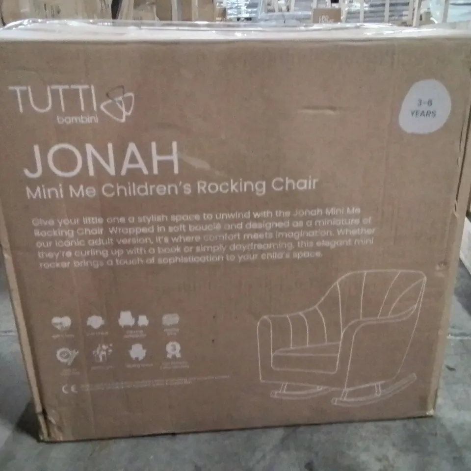 BOXED CHILDREN'S ROCKING CHAIR 