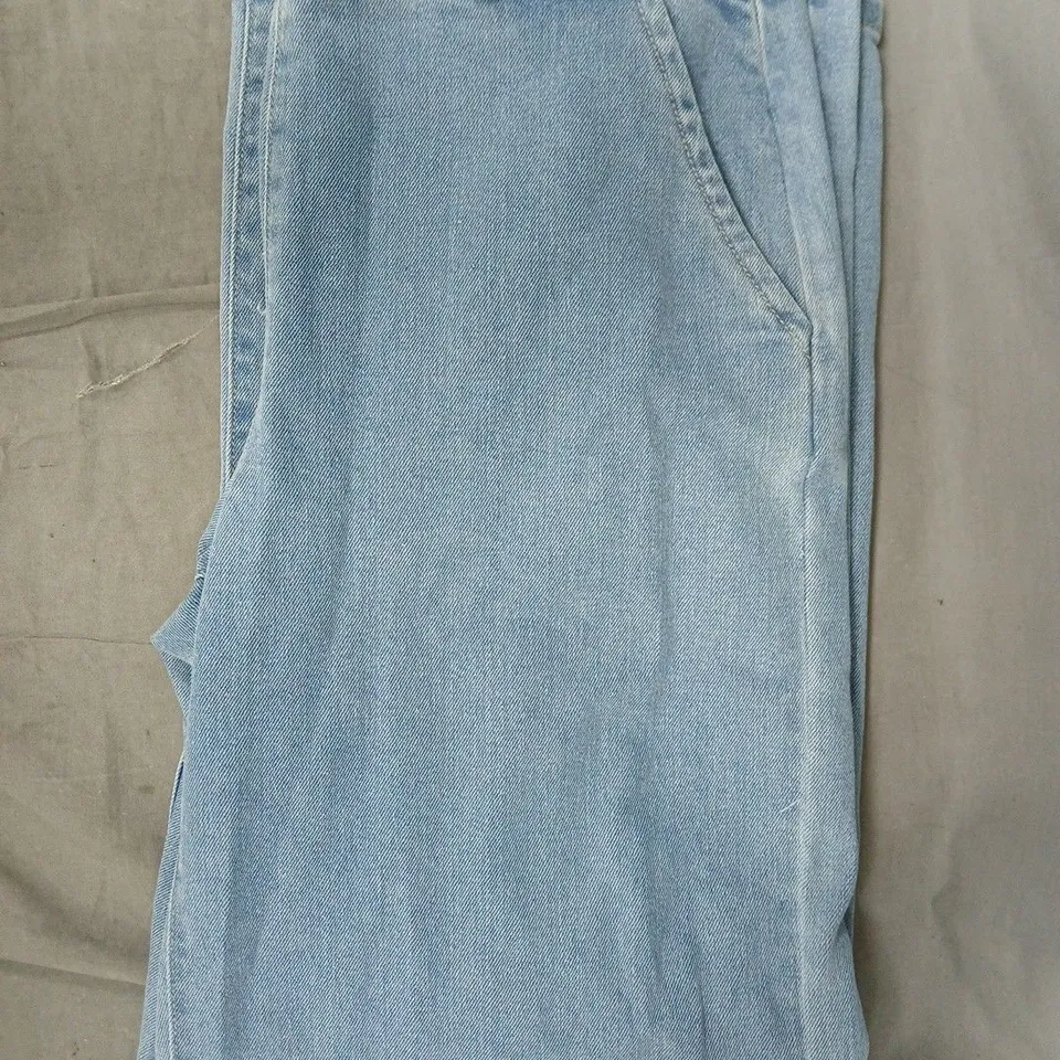 JDY TROUSERS IN DENIM BLUE SIZE SMALL - LENGTH 32