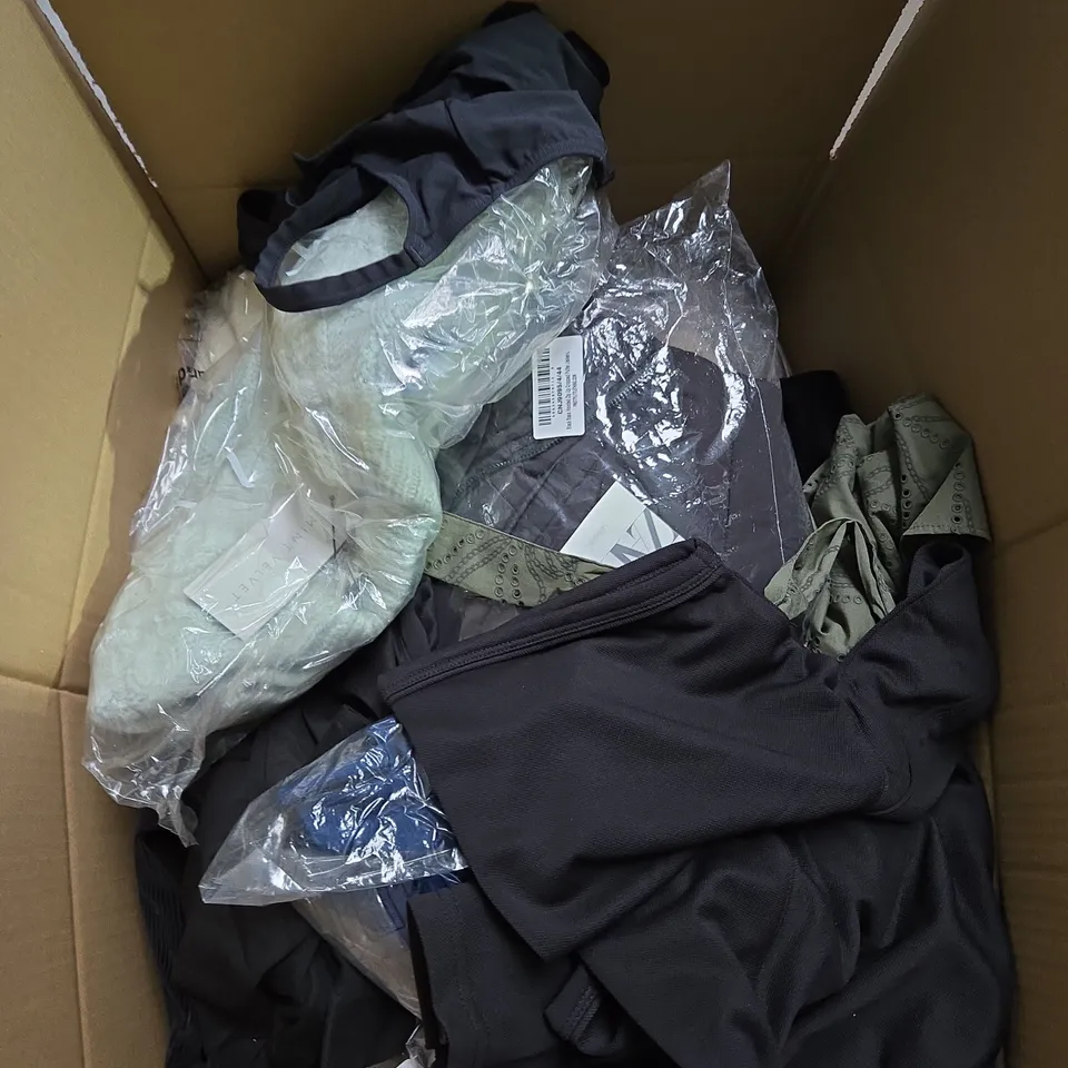 LARGE BOX OF ASSORTED CLOTHING ITEMS IN VARIOUS SIZES, STYLES AND COLOUR 