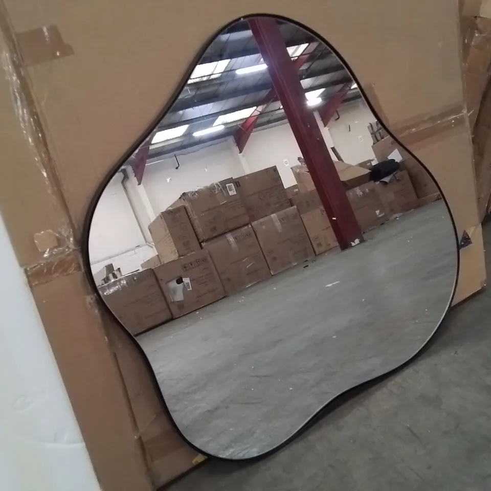 BOXED METAL NOVELTY MIRROR 