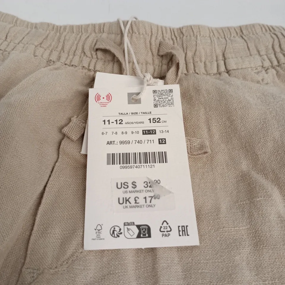 ZARA KIDS BEIGE GARMENT-DYED SHORTS, UK 11-12 YEARS (152 CM)