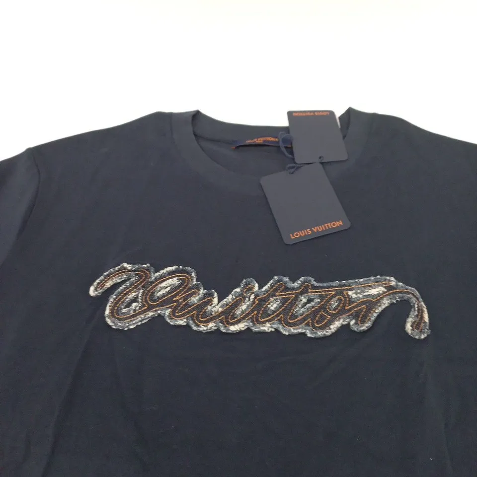 LOUIS VUITTON EMBROIDERED SCRIPT T-SHIRT –SIZE 3XL
