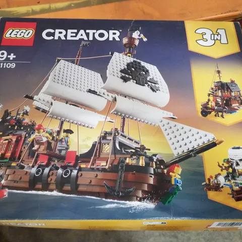 BOXED LEGO CREATOR 31109 PIRATE SHIP 