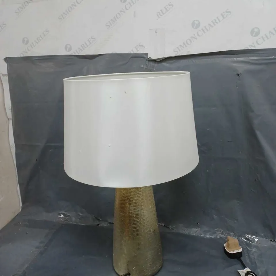 MICHELLE KEEGAN TEXTURED CERAMIC TABLE LAMP RRP £50