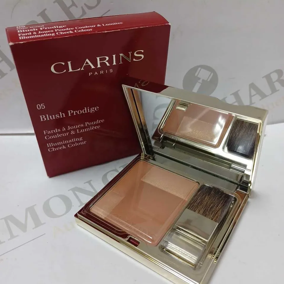 CLARINS BLUSH PRODIGE ILLUMINATING CHEEK COLOUR - #05 ROSE WOOD