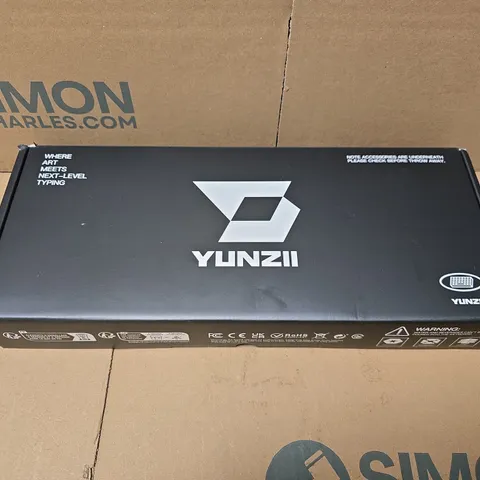 BOXED YUNZII B75 PRO KEYBOARD IN PINK