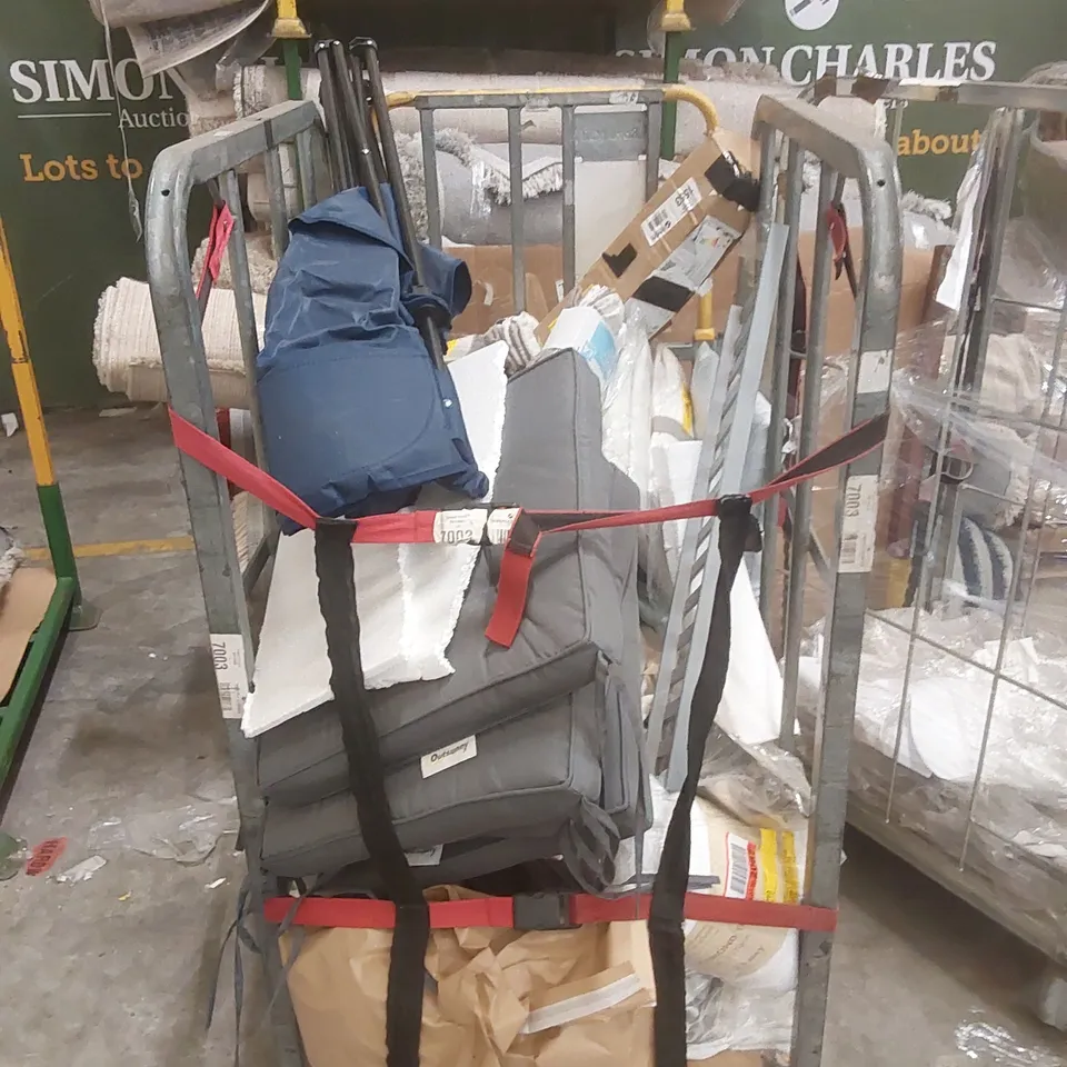 CAGE CONTAINING A LARGE QUANTITY OF ASSORTED ITEMS INCLUDING: CAMPING CHAIR, BLANKET, COLANDER, GARDEN CUSHIONS ECT // CAGE NOT INCLUDED