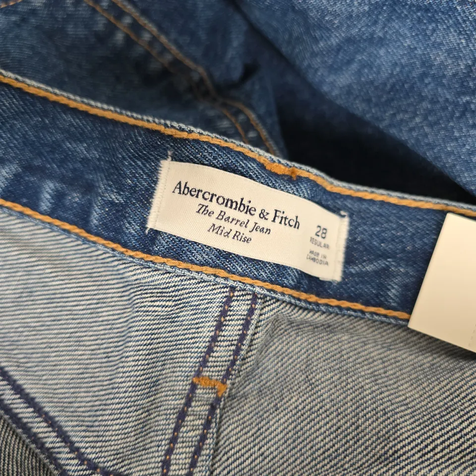 ABERCROMBIE & FITCH MID RISE THE BARREL JEAN IN NAVY - 28 REGULAR