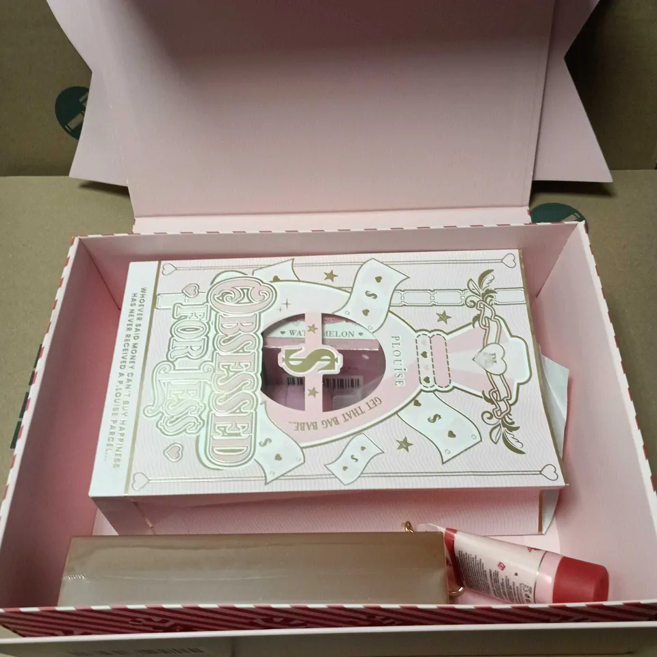 PLOUISE 3 ITEM GIFT BOX TO INCLUDE OBSESSED FOR LESS PARCEL SET AND HAIR TO THE THRONE SHAMPOO