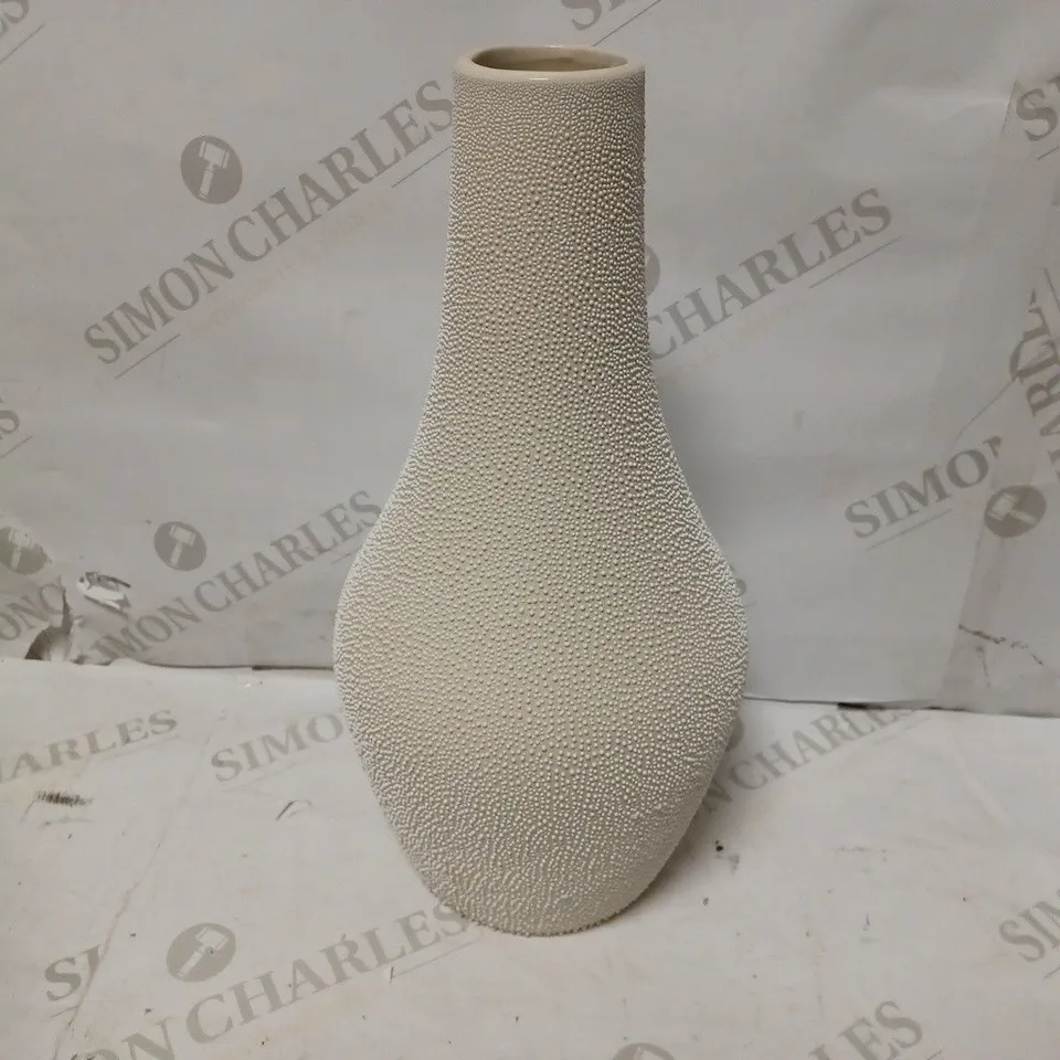 CHAPTER B TEXTURED CERAMIC VASE RRP £34