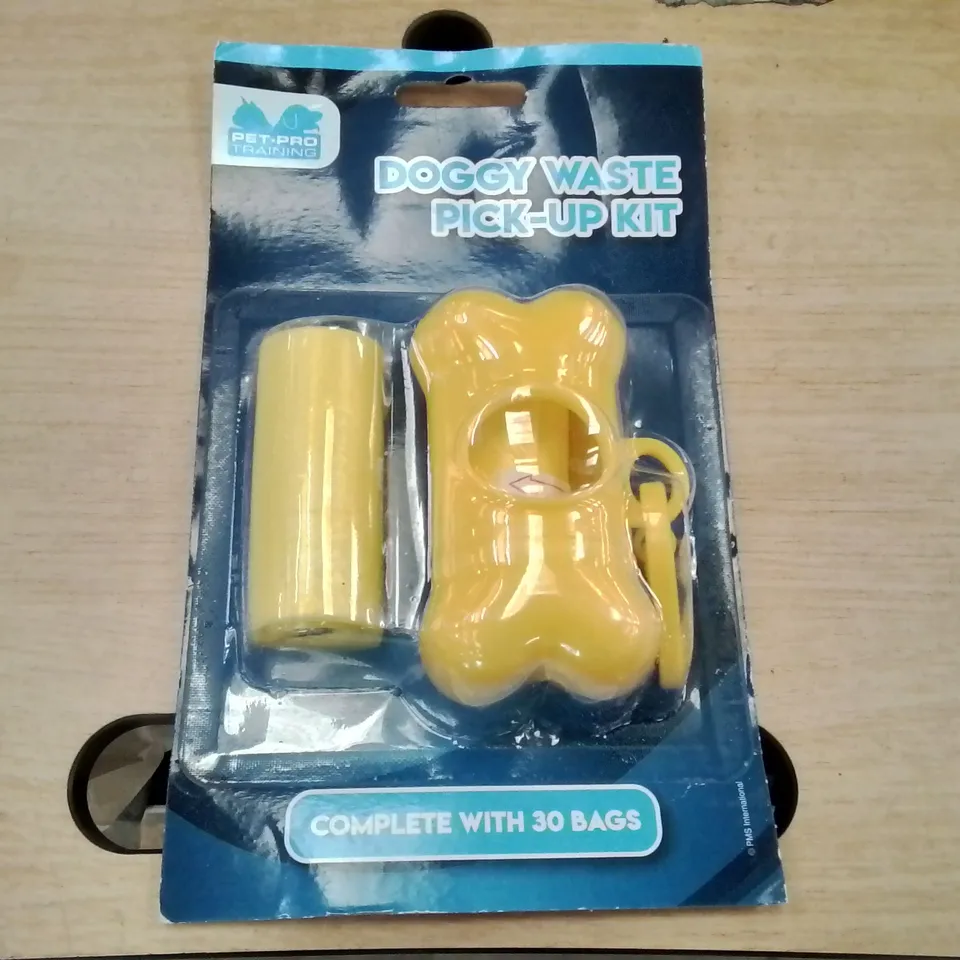 BOX CONTAINING A LARGE QUANTITY OF BRAND NEW PET-PRO TRAINING DOGGY WASTE PICK-UP KITS 