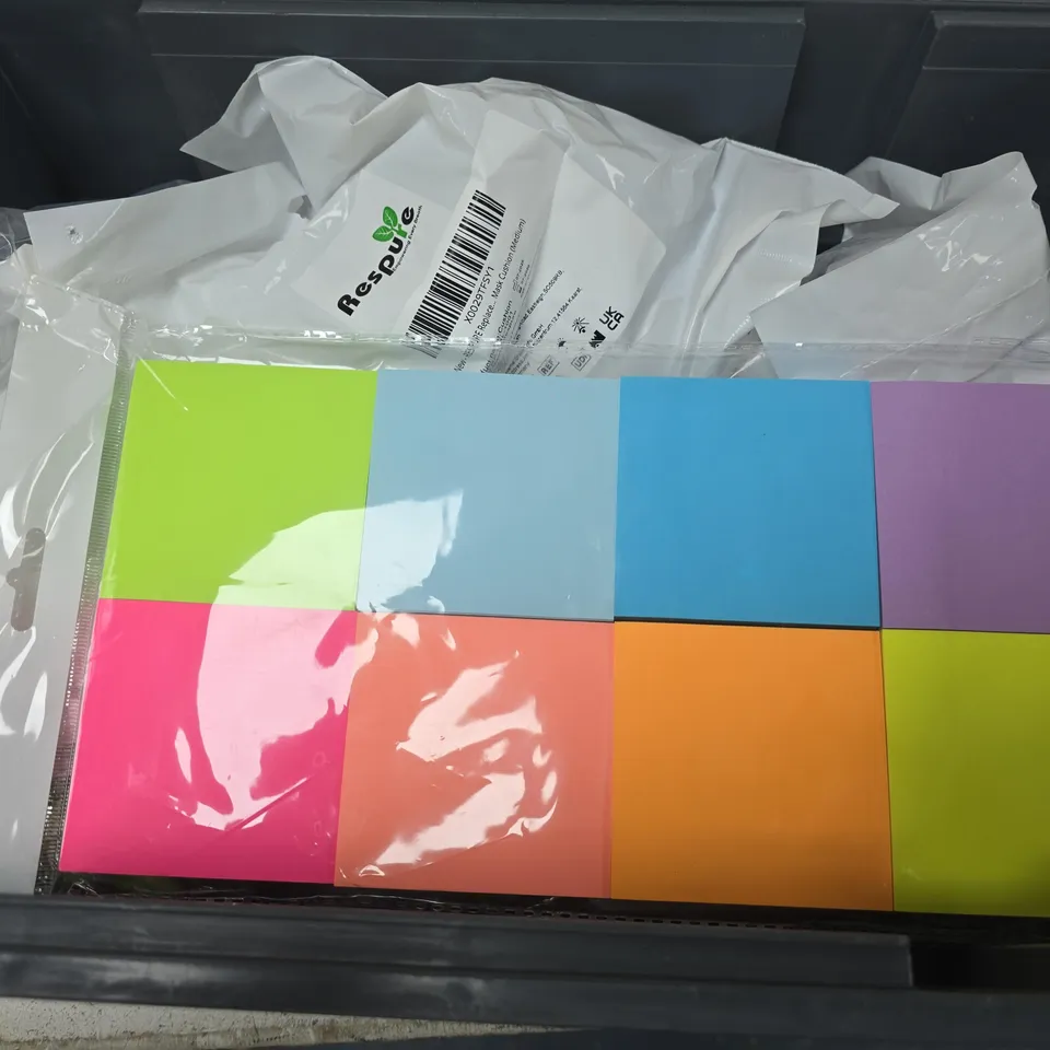 APPROXIMATELY 12 ASSORTED HOUSEHOLD ITEMS TO INCLUDE FRESH 'N' DRY AIRLOOP, RESPURE MASK CUSHION, BRAID SPOD/MARKER, ETC