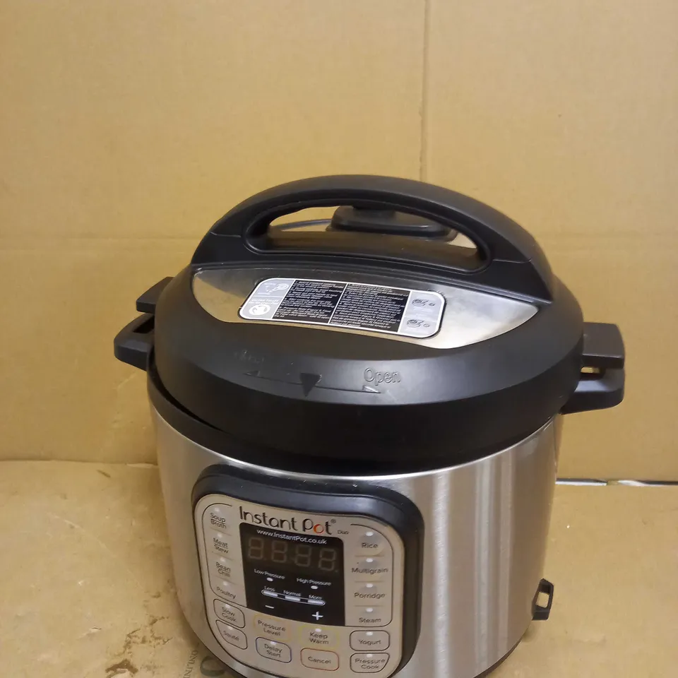 INSTANT POT DUO SMART PRESSURE COOKER
