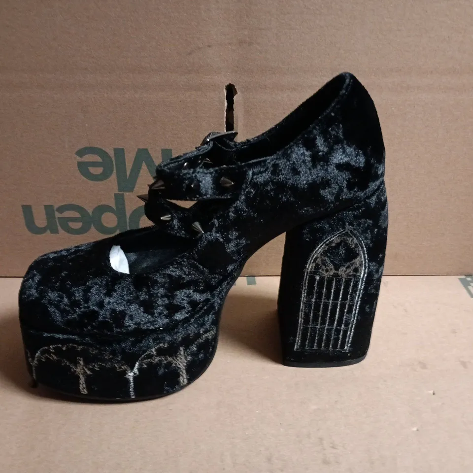 BOXED KOI LADY MENACE GRUNGE CRUSHED VELVET HEELS - BLACK, UK4