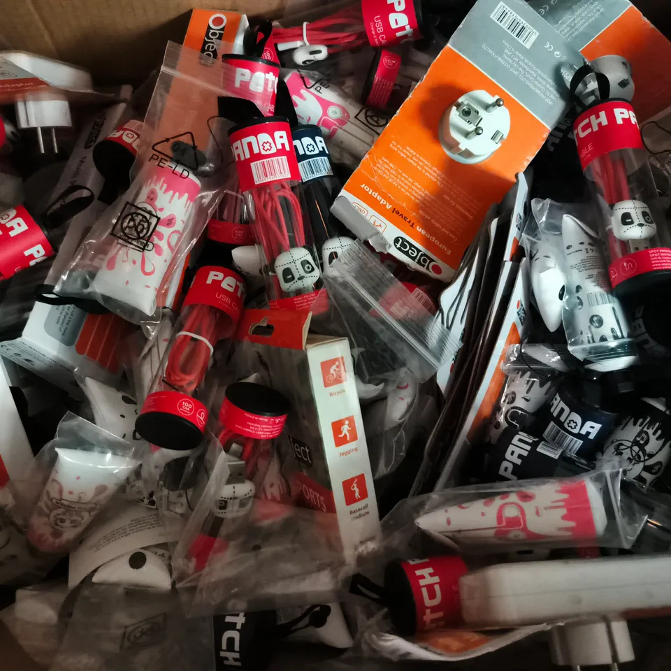BOX OF APPROXIMATELY 50 ASSORTED HOUSEHOLD ITEMS TO INCLUDE PATCH PANDA USB CABLE, 3-WAY MAINS ADAPTER PLUG, 5-IN-1 CAR CHARGER, ETC