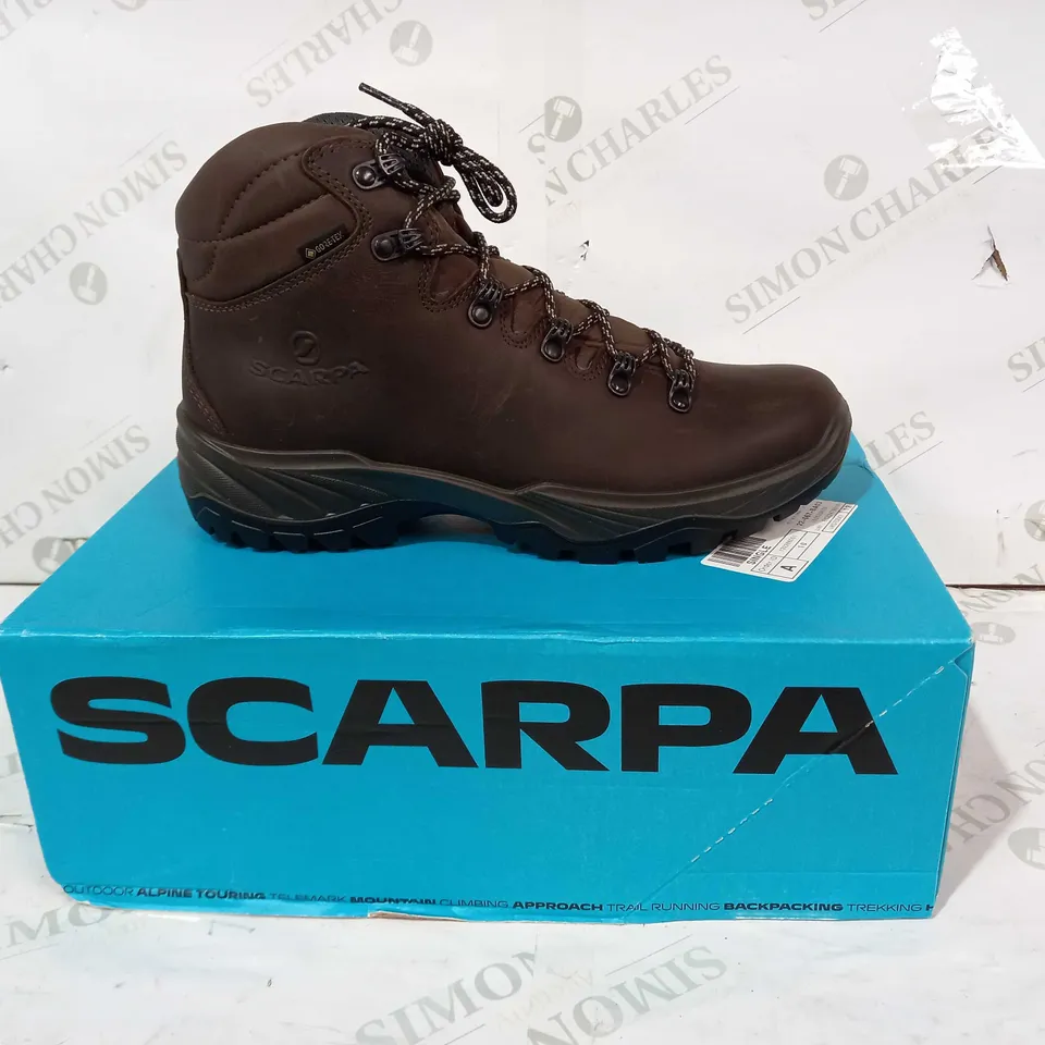 BOXED PAIR OF SCARPA TERRA GTX BOOTS IN BROWN UK SIZE 7